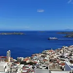 Top Suites Feriehus Ermoupoli