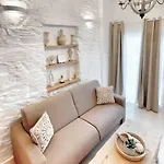 Top Suites Dom wakacyjny Ermupoli